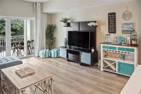 5300 NW 87th Ave #612, Doral, FL 33178