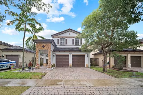 2482 NE 3rd Ct, Homestead, FL 33033
