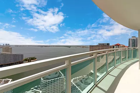 950 Brickell Bay Dr #3710, Miami, FL 33131
