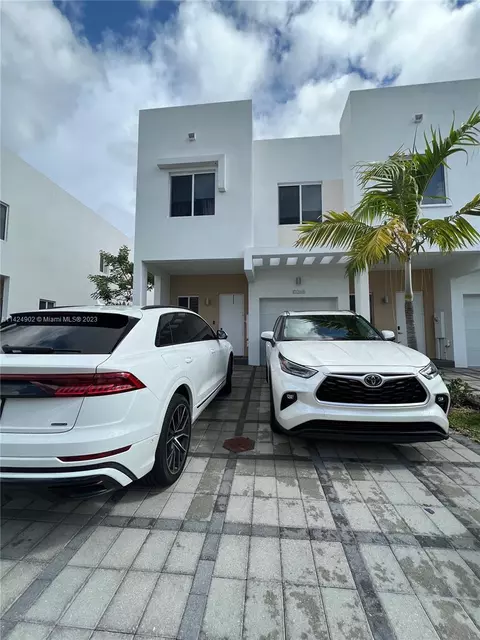 10265 NW 72nd Ter, Doral, FL 33178