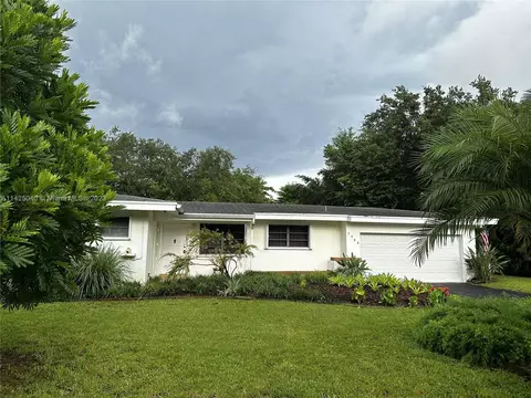 7900 SW 53rd Pl, Miami, FL 33143