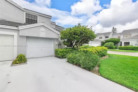 8441 NW 78th Ct, Tamarac, FL 33321