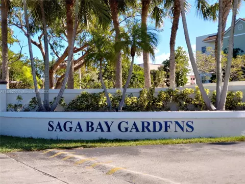 8260 SW 210th St #215, Cutler Bay, FL 33189
