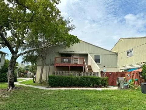 5 Crossings Cir #H5, Boynton Beach, FL 33435