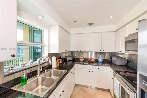 2475 Brickell Ave #2402, Miami, FL 33129 photo 8