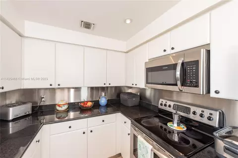 2475 Brickell Ave #2402, Miami, FL 33129 photo 9