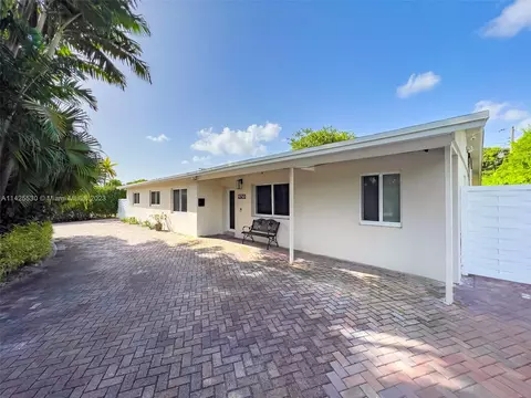 9750 Colonial Dr, Miami, FL 33157