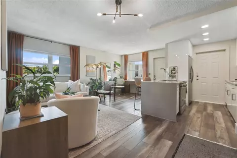 801 Meridian Ave #4D, Miami Beach, FL 33139