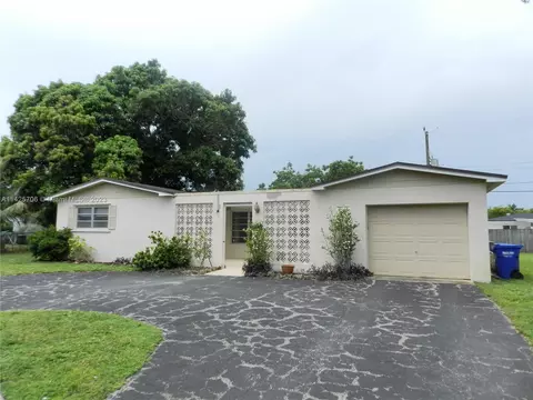 7710 NW 3rd St, Pembroke Pines, FL 33024