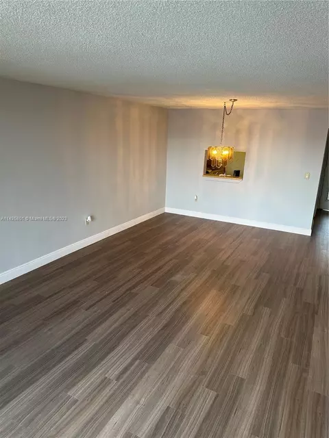 1820 SW 81 Ave #3304, North Lauderdale, FL 33068