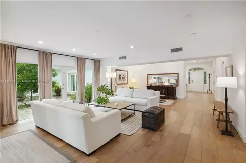 6025 SW 106th St, Pinecrest, FL 33156