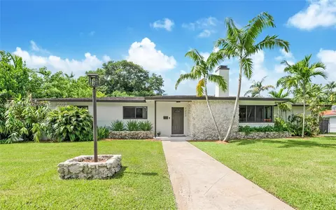 7220 SW 137th St, Palmetto Bay, FL 33158