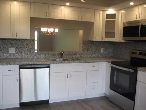 12850 SW 4th Ct #407I, Pembroke Pines, FL 33027