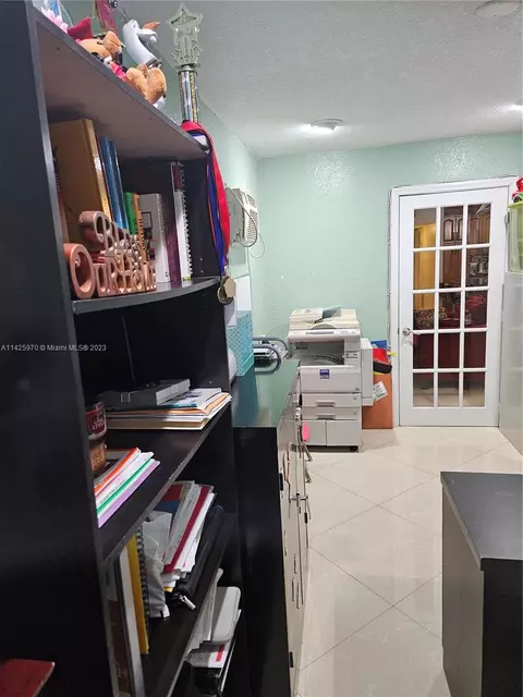 Undisclosed, Hialeah, FL 33014 photo 30