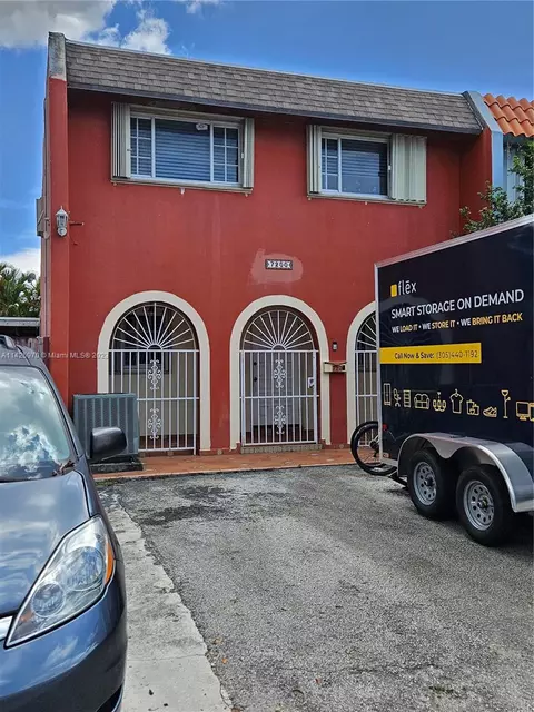 Undisclosed, Hialeah, FL 33014 photo 4