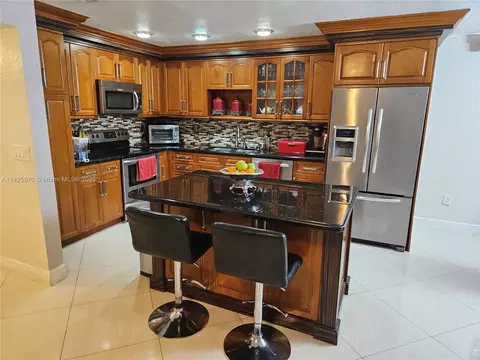 Undisclosed, Hialeah, FL 33014 photo 22