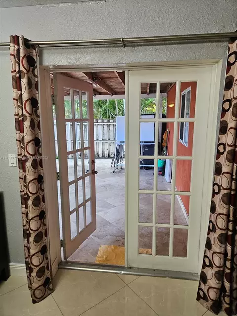 Undisclosed, Hialeah, FL 33014 photo 31