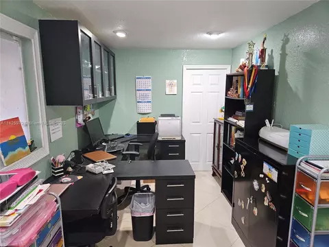 Undisclosed, Hialeah, FL 33014 photo 27