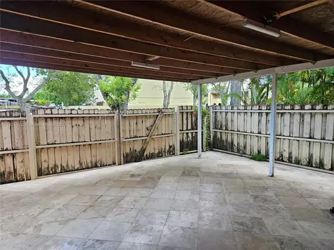 Undisclosed, Hialeah, FL 33014 photo 33