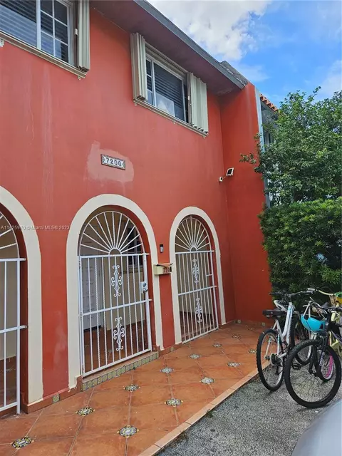 Undisclosed, Hialeah, FL 33014 photo 6