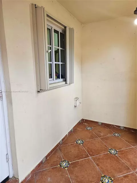 Undisclosed, Hialeah, FL 33014 photo 11