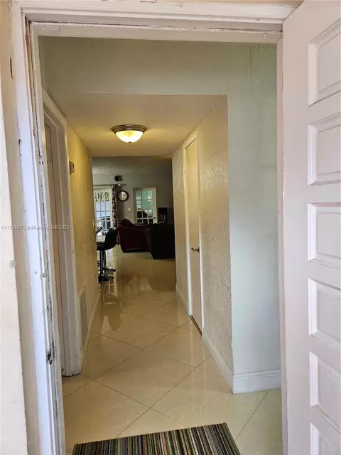 Undisclosed, Hialeah, FL 33014 photo 12