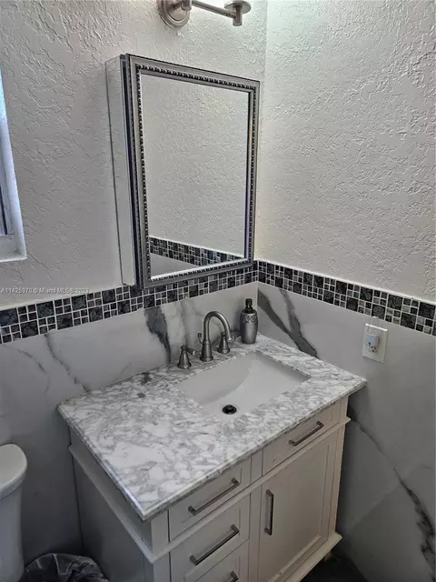 Undisclosed, Hialeah, FL 33014 photo 61