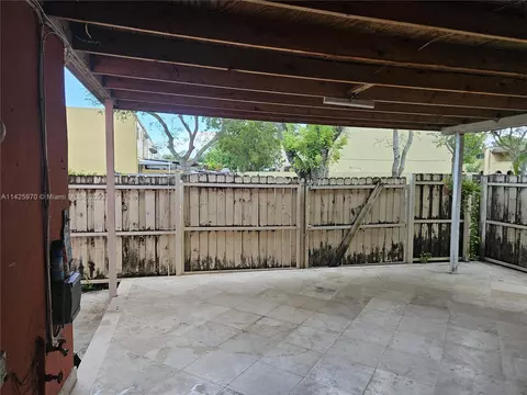 Undisclosed, Hialeah, FL 33014 photo 34