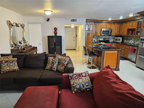 Undisclosed, Hialeah, FL 33014 photo 26