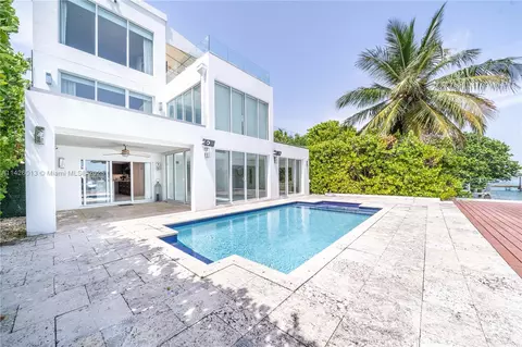 Undisclosed, Miami Beach, FL 33139