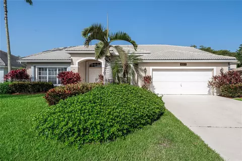 5217 NW 65th Ave, Lauderhill, FL 33319