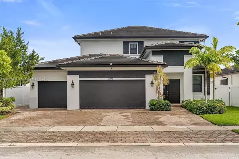 15842 SW 44th St, Miami, FL 33185