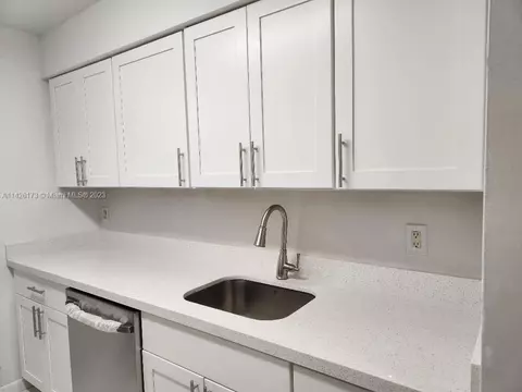 500 NE 2nd St #312, Dania Beach, FL 33004