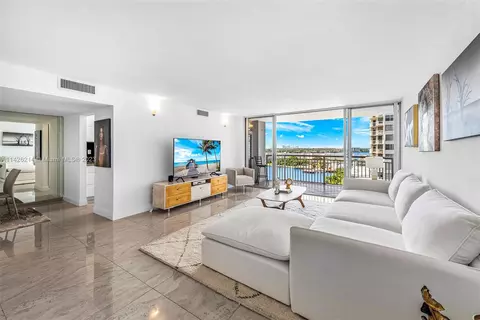 18071 Biscayne Blvd #1104, Aventura, FL 33160