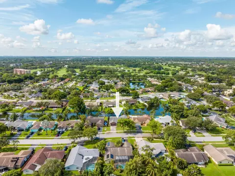 8500 SW 27th Pl, Davie, FL 33328