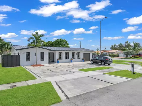 9670 SW 17th St, Miami, FL 33165