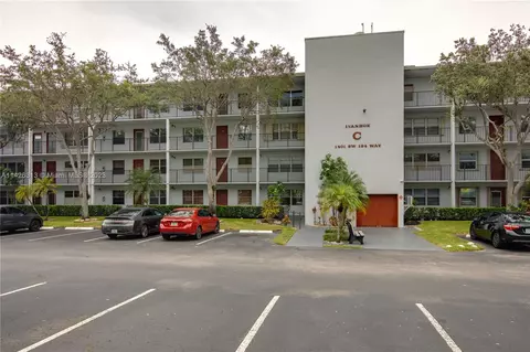 1401 SW 134th Way #305C, Pembroke Pines, FL 33027