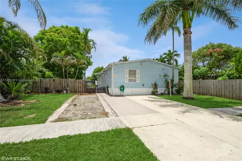 10469 S 228th Ln, Boca Raton, FL 33428