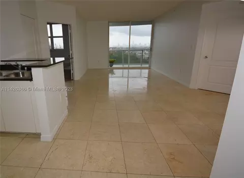 5077 NW 7th St #1015, Miami, FL 33126