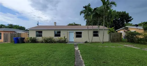 6224 Rodman St, Hollywood, FL 33023