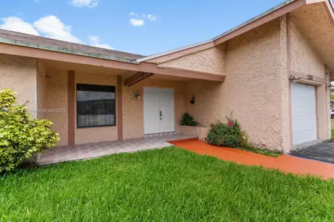 1211 SW 81st Ter, North Lauderdale, FL 33068