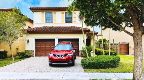 637 SE 33rd Ter, Homestead, FL 33033