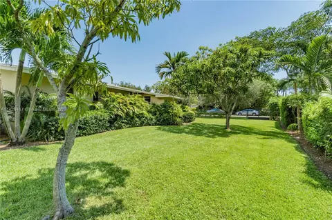 8625 SW 147th St, Palmetto Bay, FL 33158