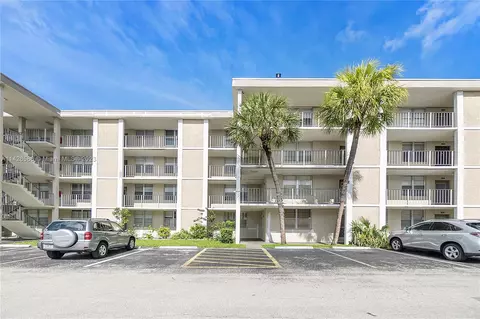 2999 NW 48th Ave #249, Lauderdale Lakes, FL 33313