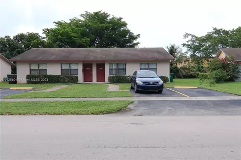 5885 NW 5887 Nw 23rd St, Lauderhill, FL 33313