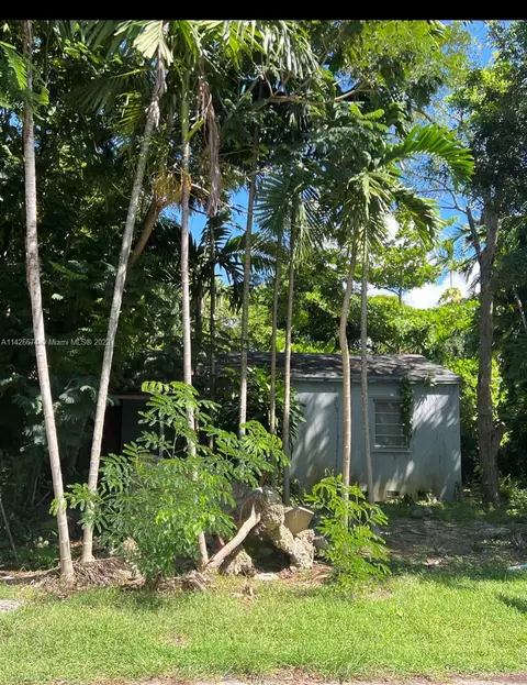 6415 SW 83rd St, Miami, FL 33143