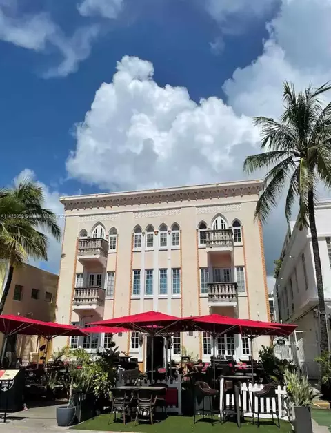 918 Ocean Dr #205, Miami Beach, FL 33139