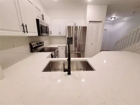 331 SW 120th Ave #331, Pembroke Pines, FL 33025