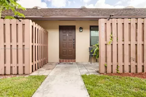 4854 SW 64th Way, Davie, FL 33314