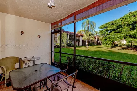 2307 SW 15th St #7, Deerfield Beach, FL 33442
